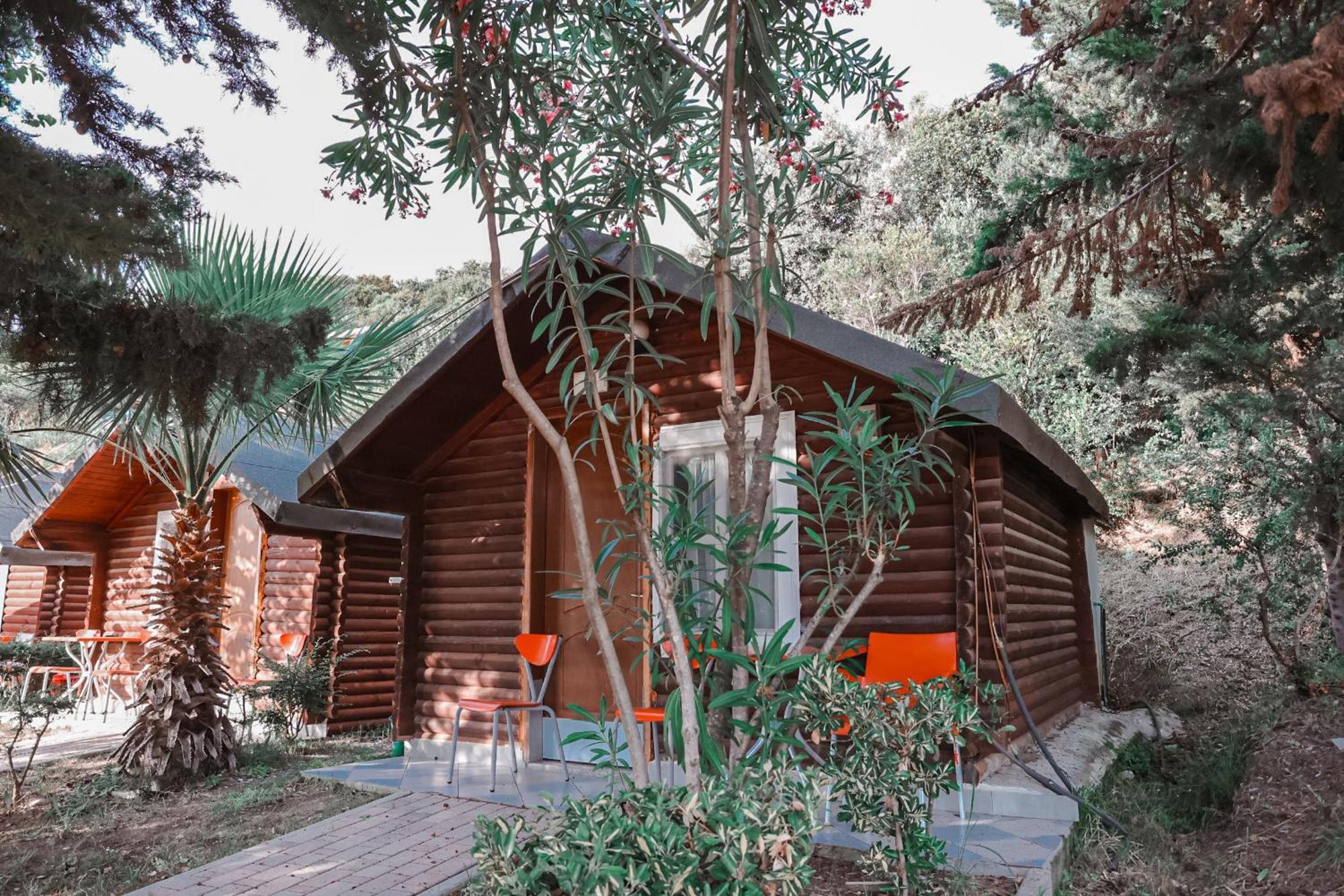 Plazhi Gjeneralit - Small Cabins - Bungalows - Apartaments - Villas - Suite Kavaje Exterior foto